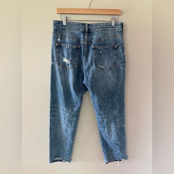 Anthropologie Pilcro Distressed High Waist Mom Jeans Light Wash Straight Leg 28 - Picture 5 of 8
